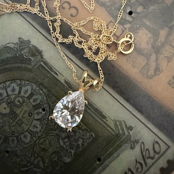 14kt solid gold twisted Singapore rope chain necklace with pear cut pendant - Picture 2 of 8